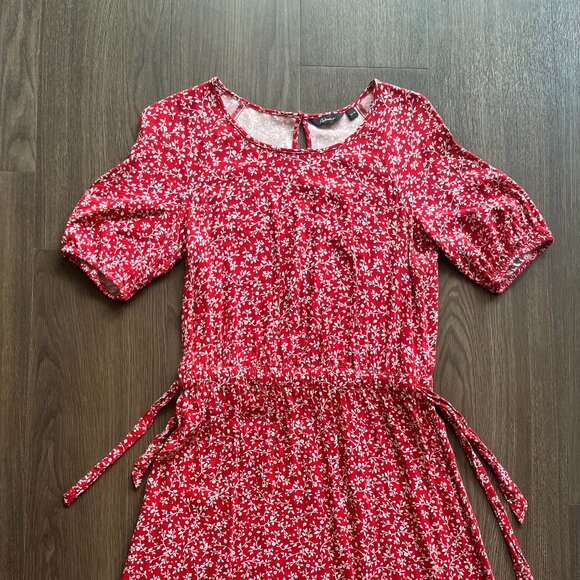 Reitmans Red Floral Dress - Picture 7 of 7